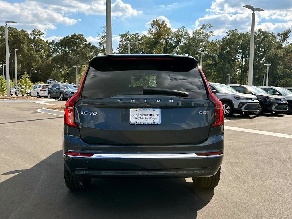 New 2026 Volvo XC90 B5 Core SUV