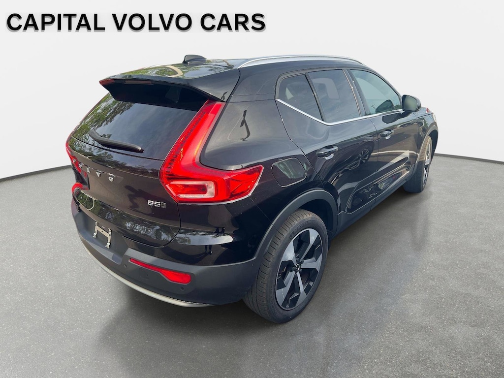 Certified 2025 Volvo XC40 B5 Core Bright Theme SUV