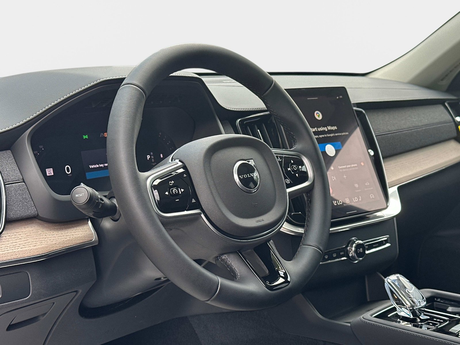 2026 Volvo XC90 Plus - Photo 28