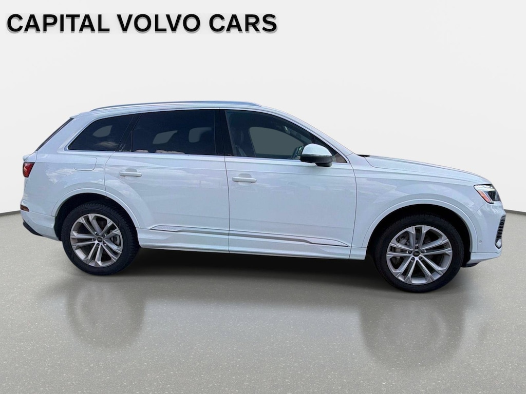 Used 2025 Audi Q7 55 Premium SUV