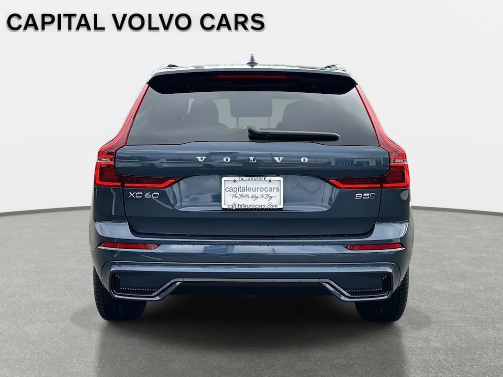 New 2026 Volvo XC60 B5 Core SUV