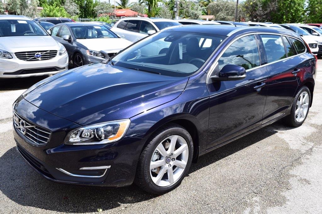 2016 Volvo V60 T6 Plus