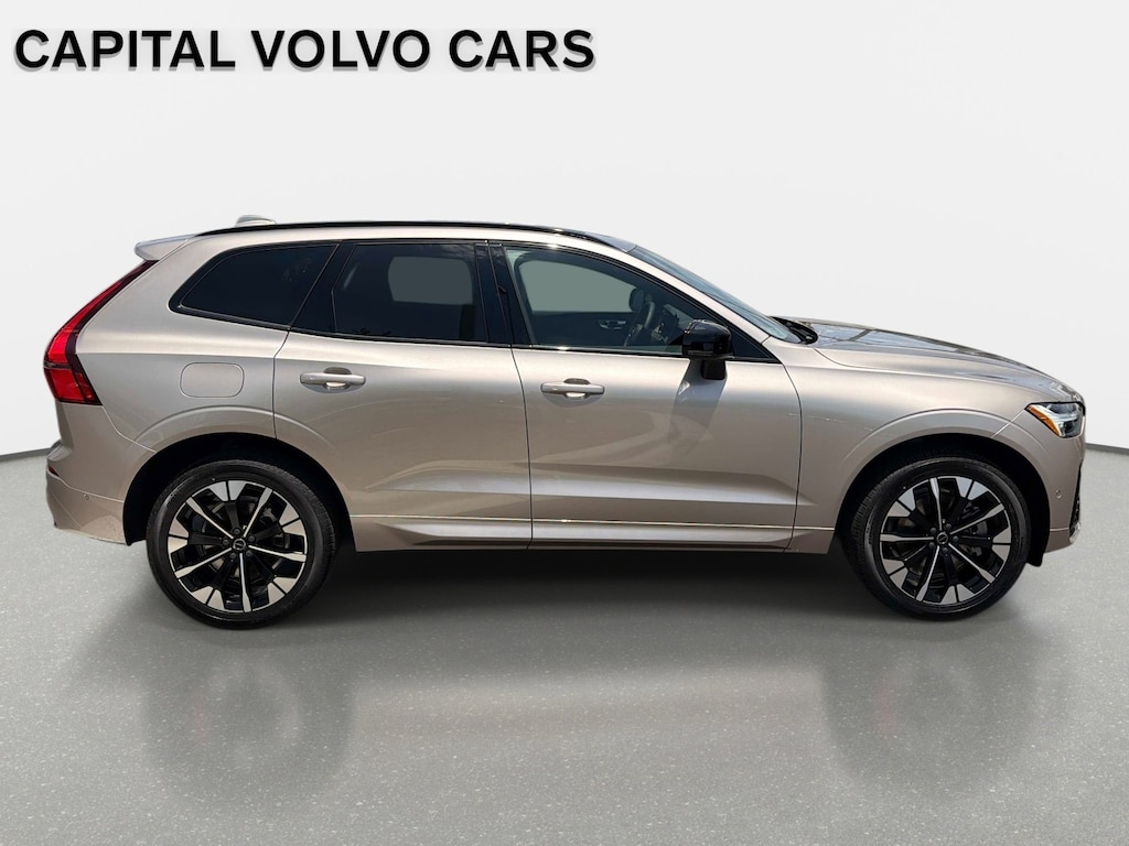 New 2026 Volvo XC60 plug-in hybrid T8 Plus SUV
