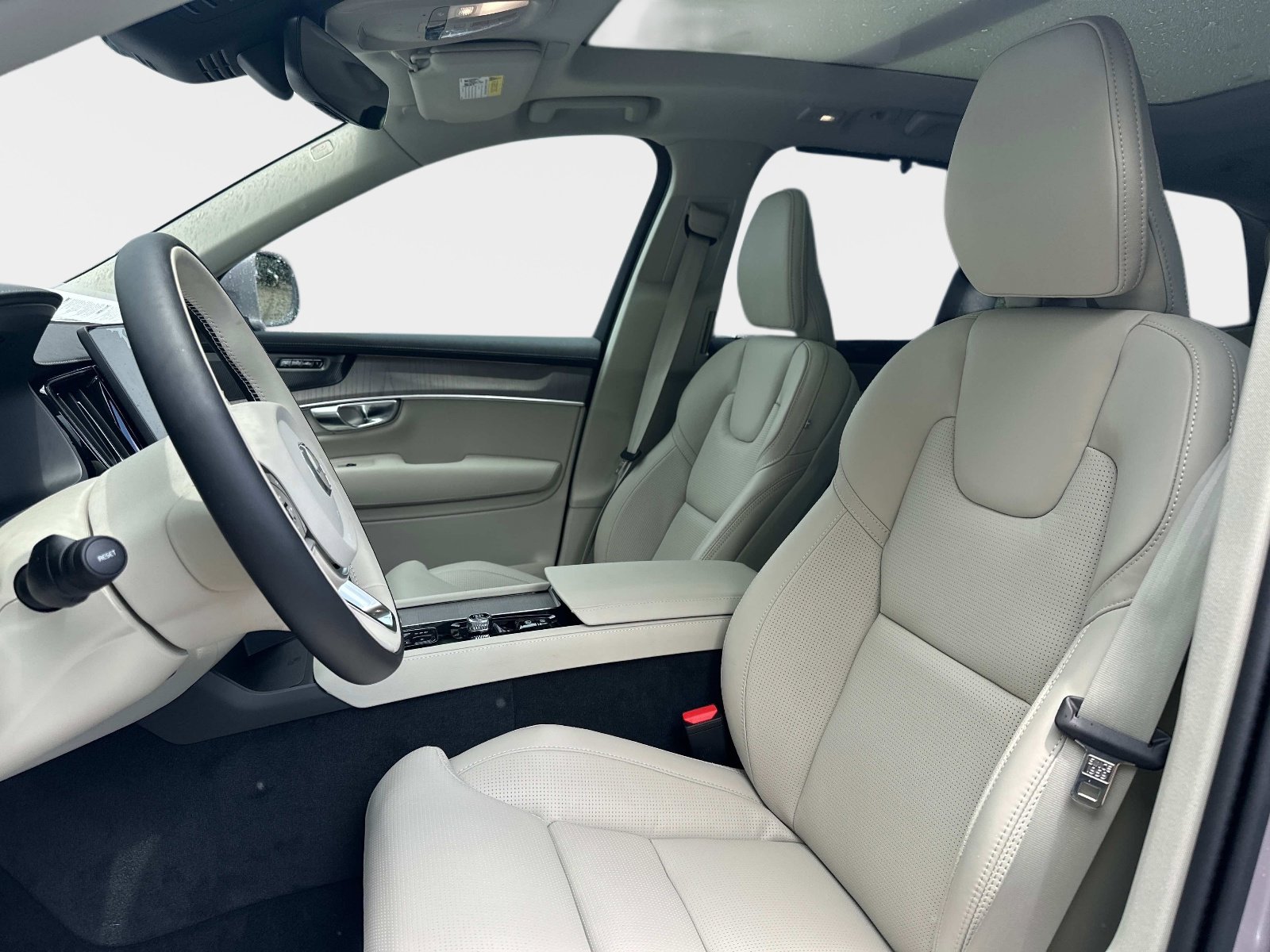 2026 Volvo XC90 Ultra - Photo 17