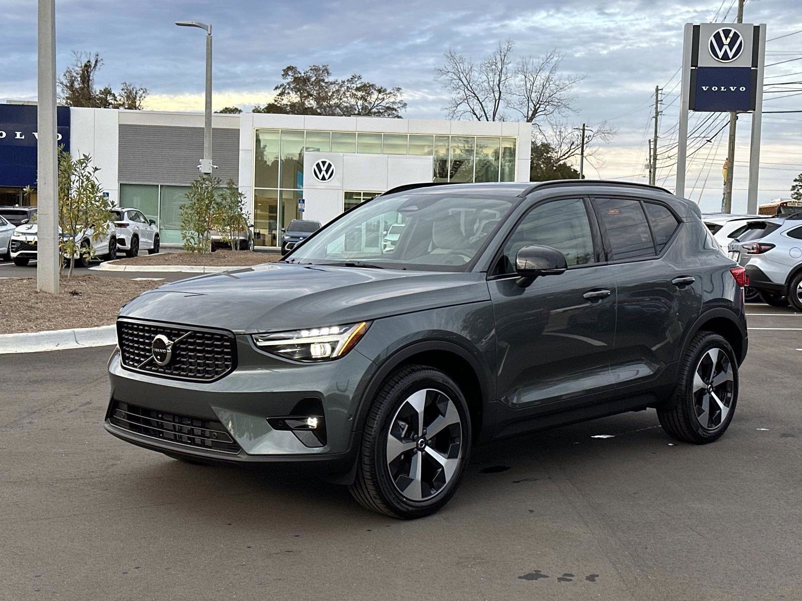 2026 Volvo XC40 Plus's photo