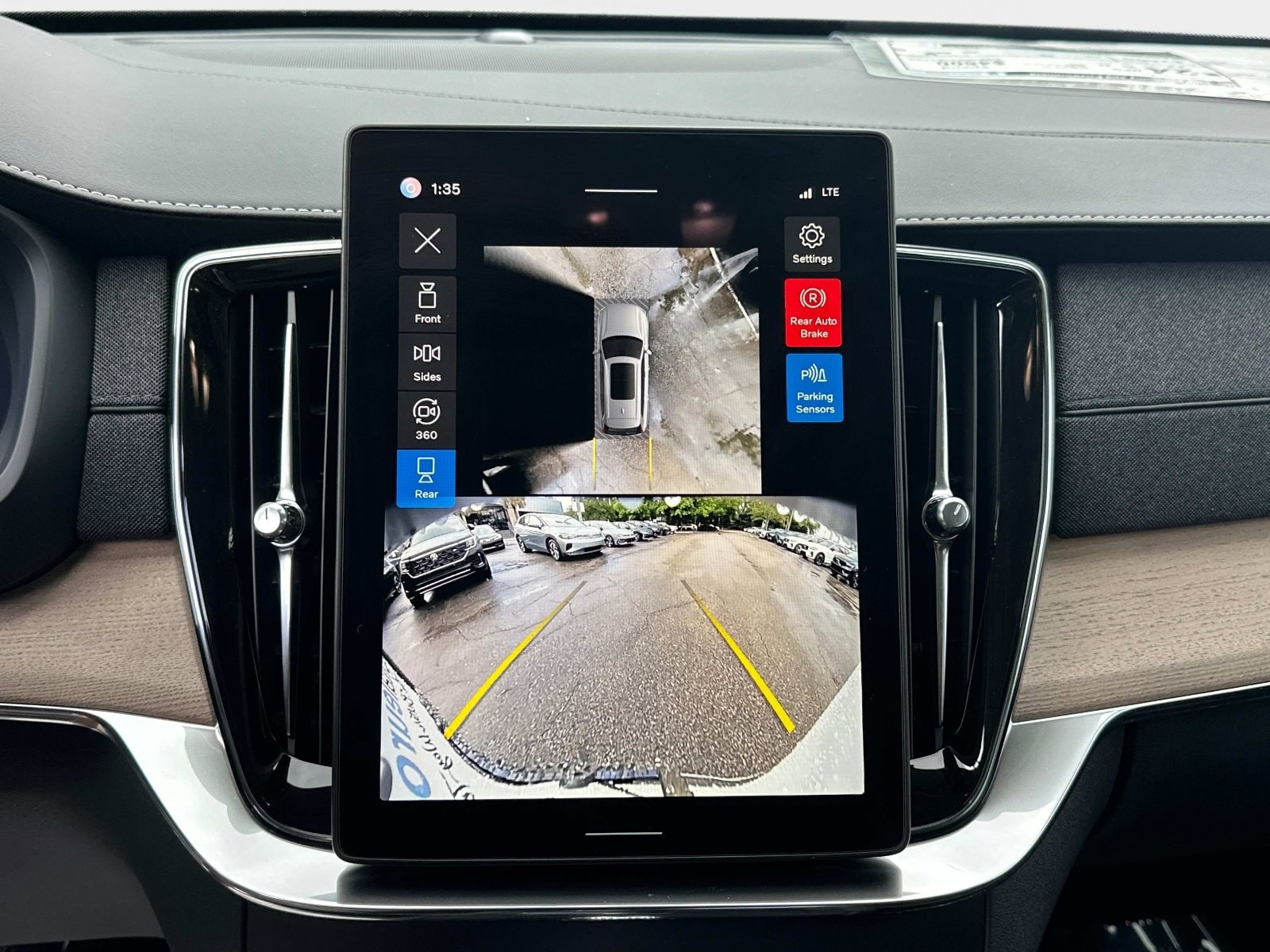 2026 Volvo XC90 Plus - Photo 20