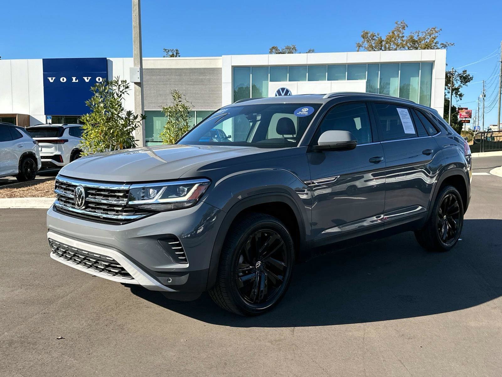2022 Volkswagen Atlas Cross Sport SE w/Tech
