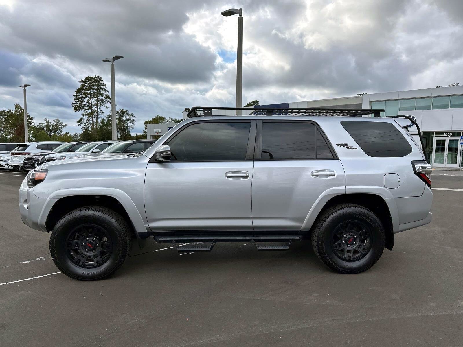 2020 Toyota 4Runner TRD Premium photo 2