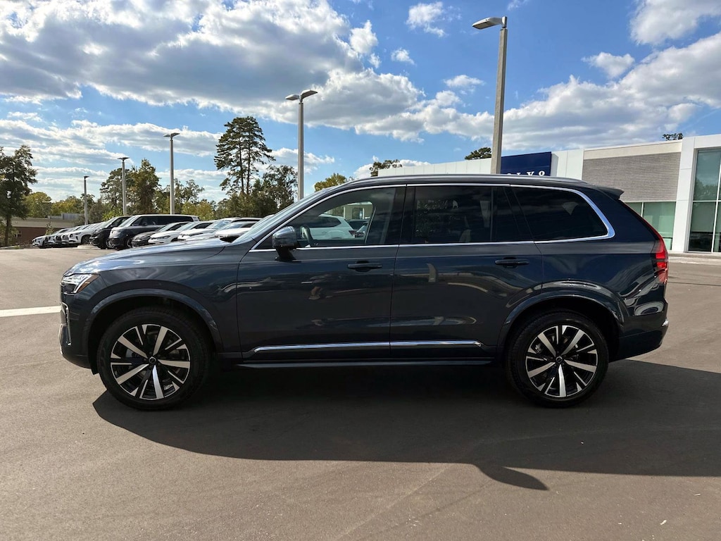 New 2026 Volvo XC90 B5 Core SUV