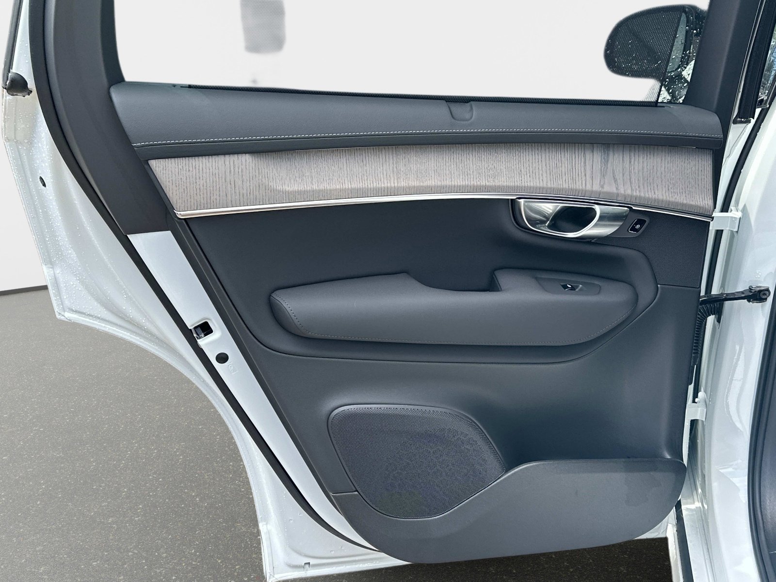 2026 Volvo XC90 Ultra - Photo 11