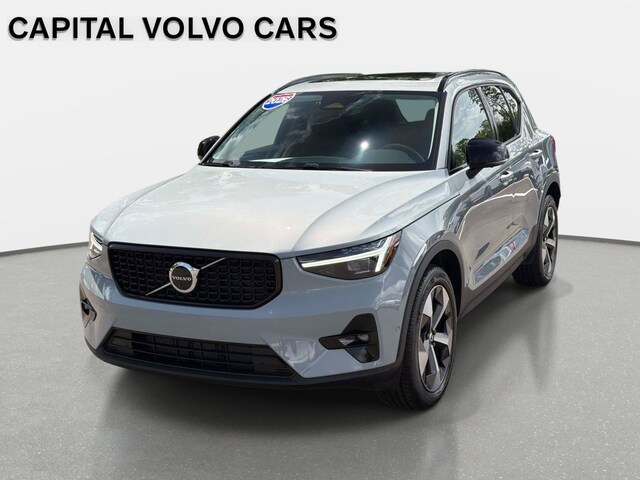 2026 Volvo XC40 B5 Plus SUV