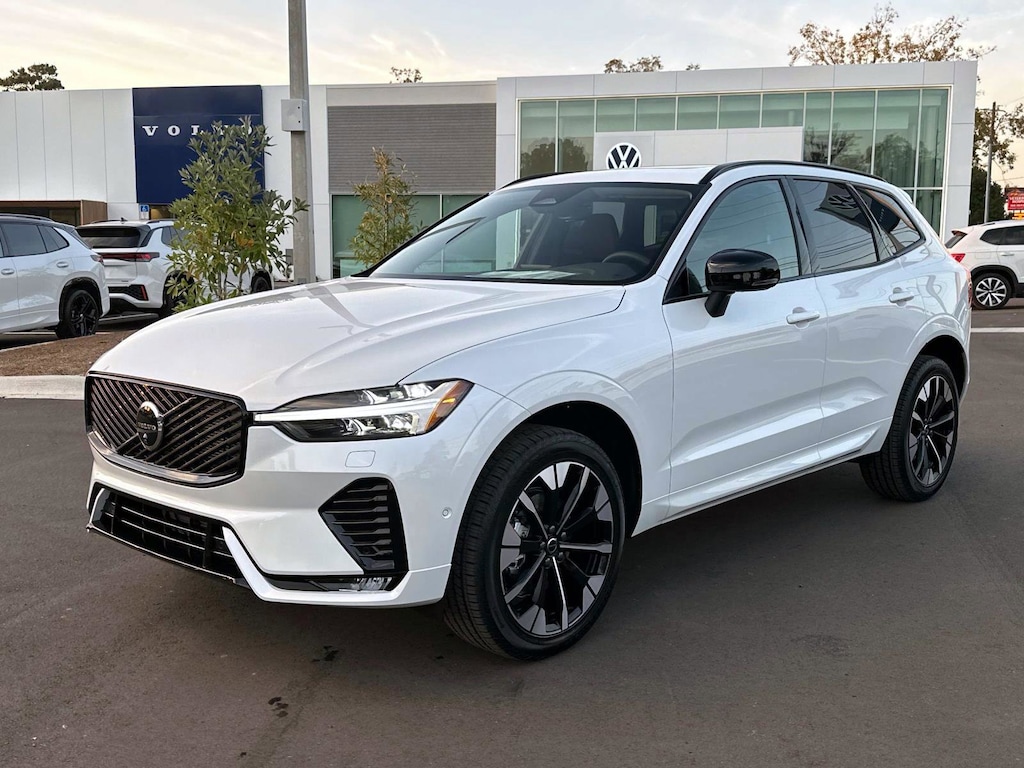 New 2026 Volvo XC60 B5 Plus SUV