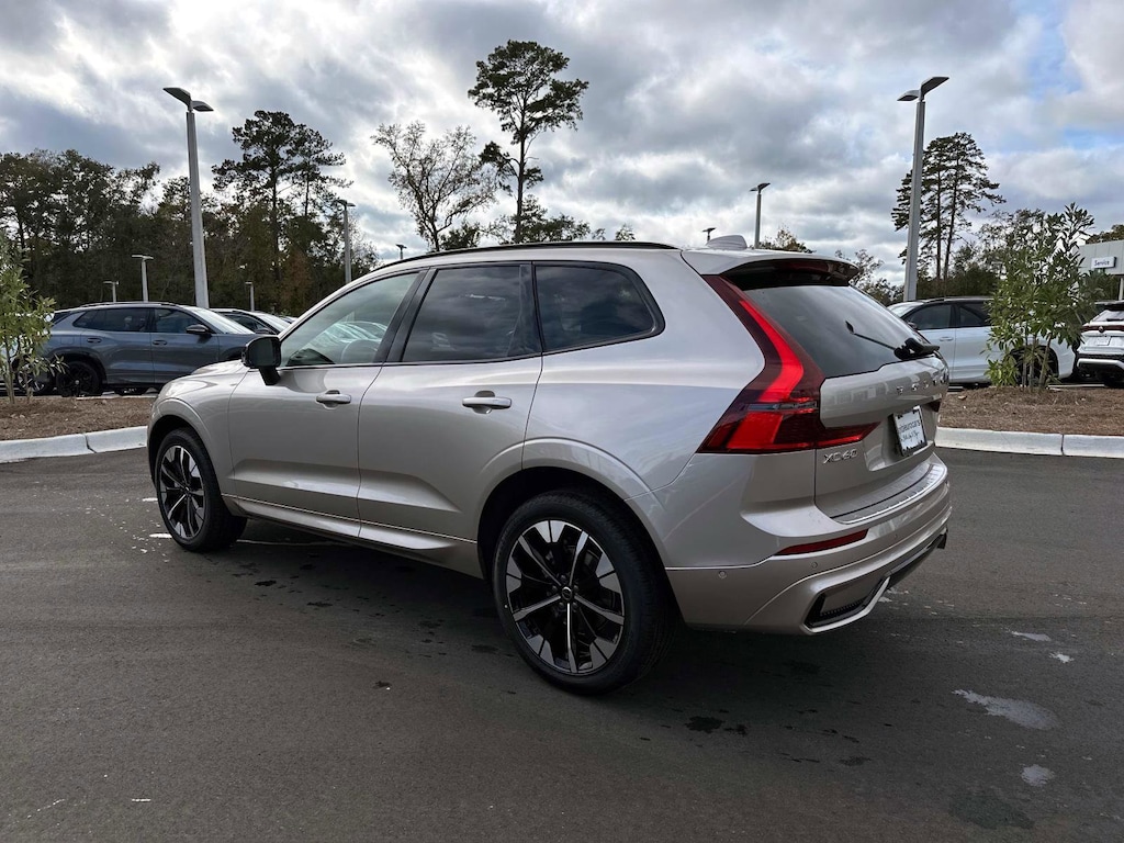 New 2026 Volvo XC60 B5 Plus SUV