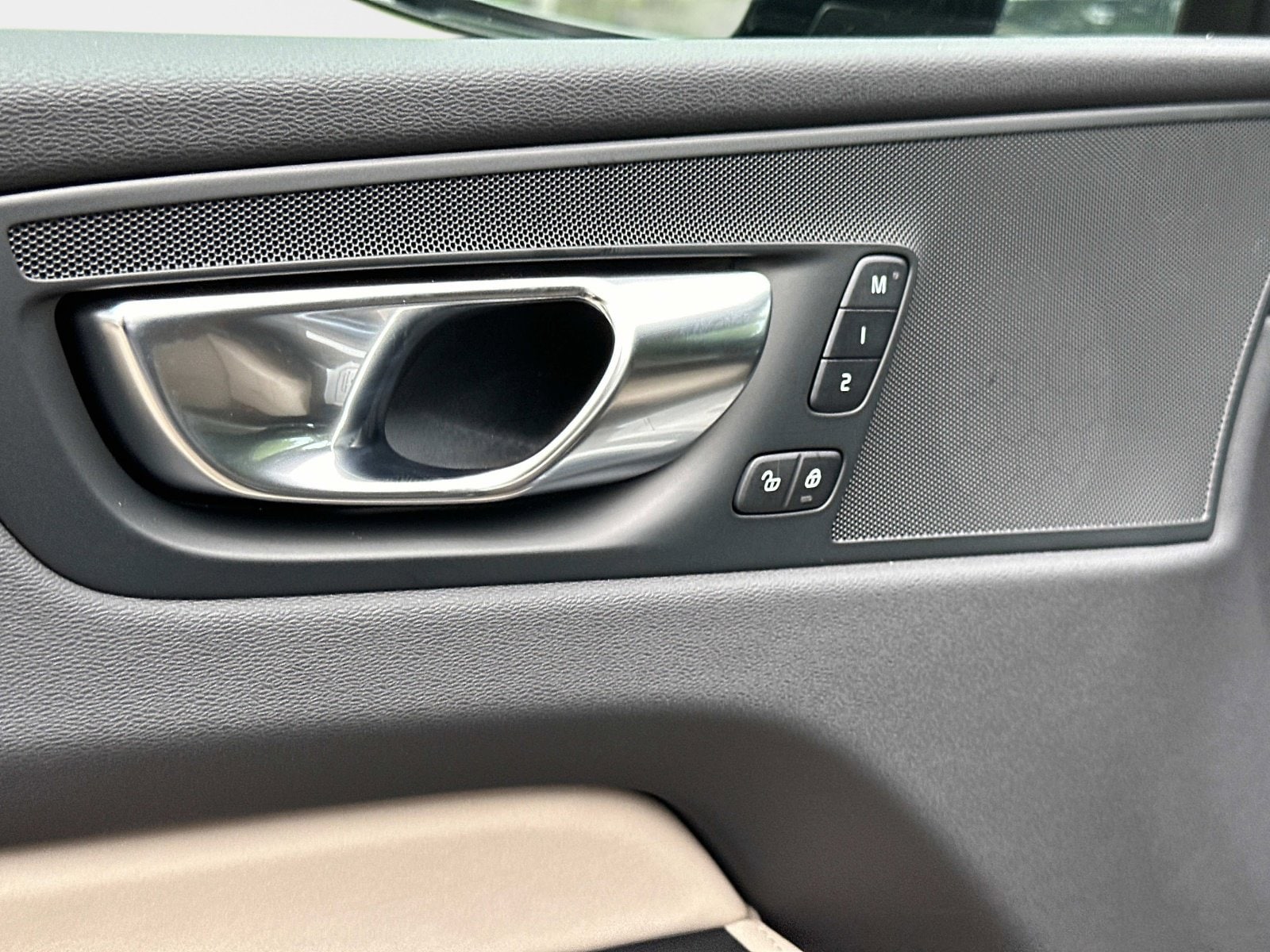 2026 Volvo XC60 Core - Photo 17