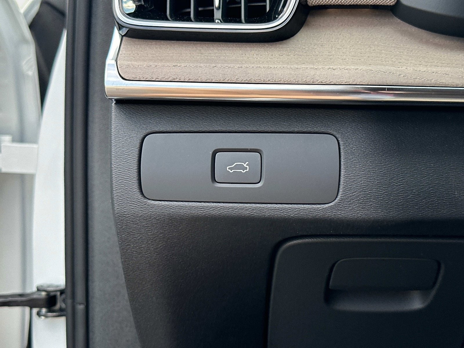 2026 Volvo XC90 Ultra - Photo 26