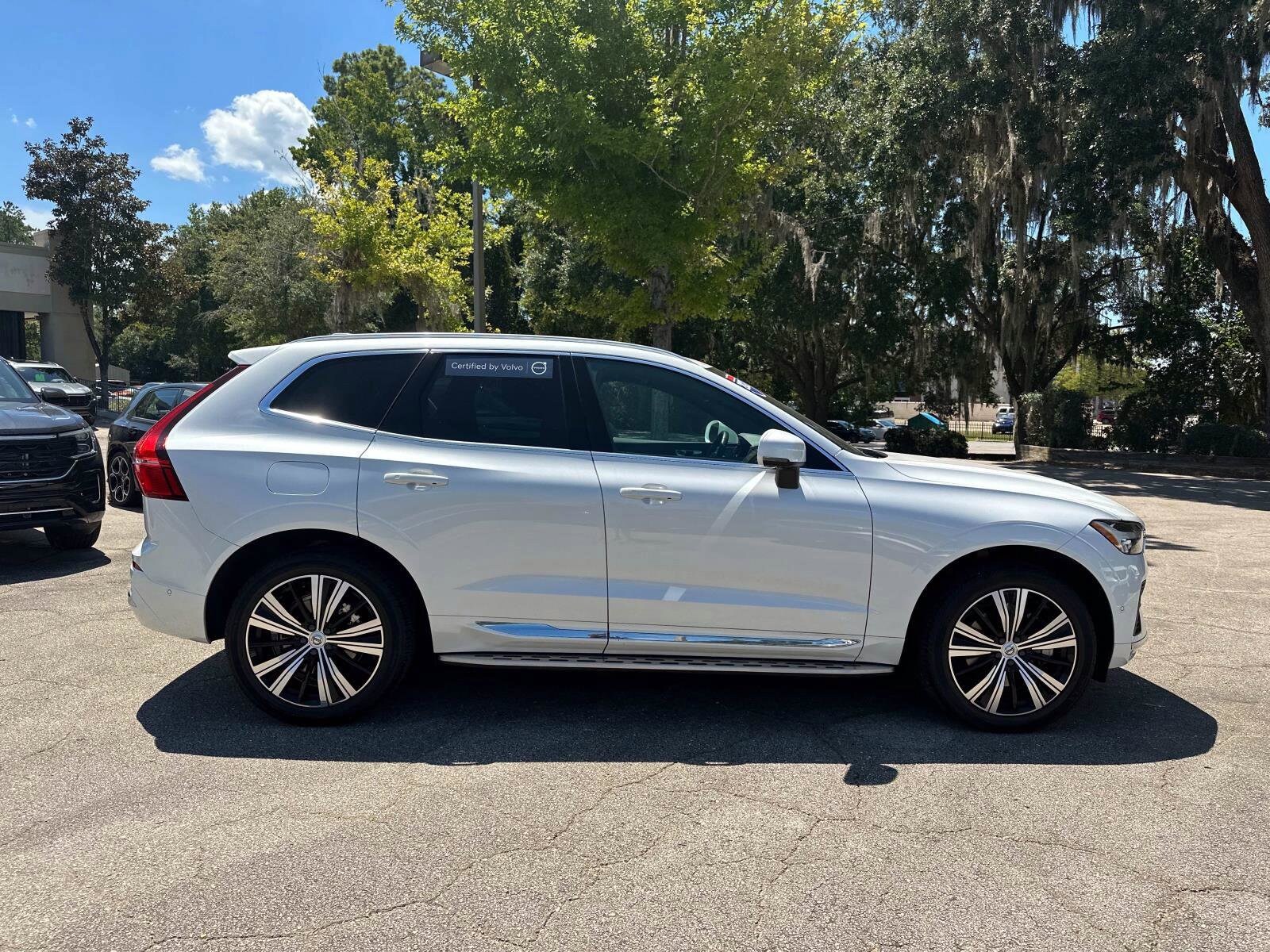2022 Volvo XC60 Inscription photo 2