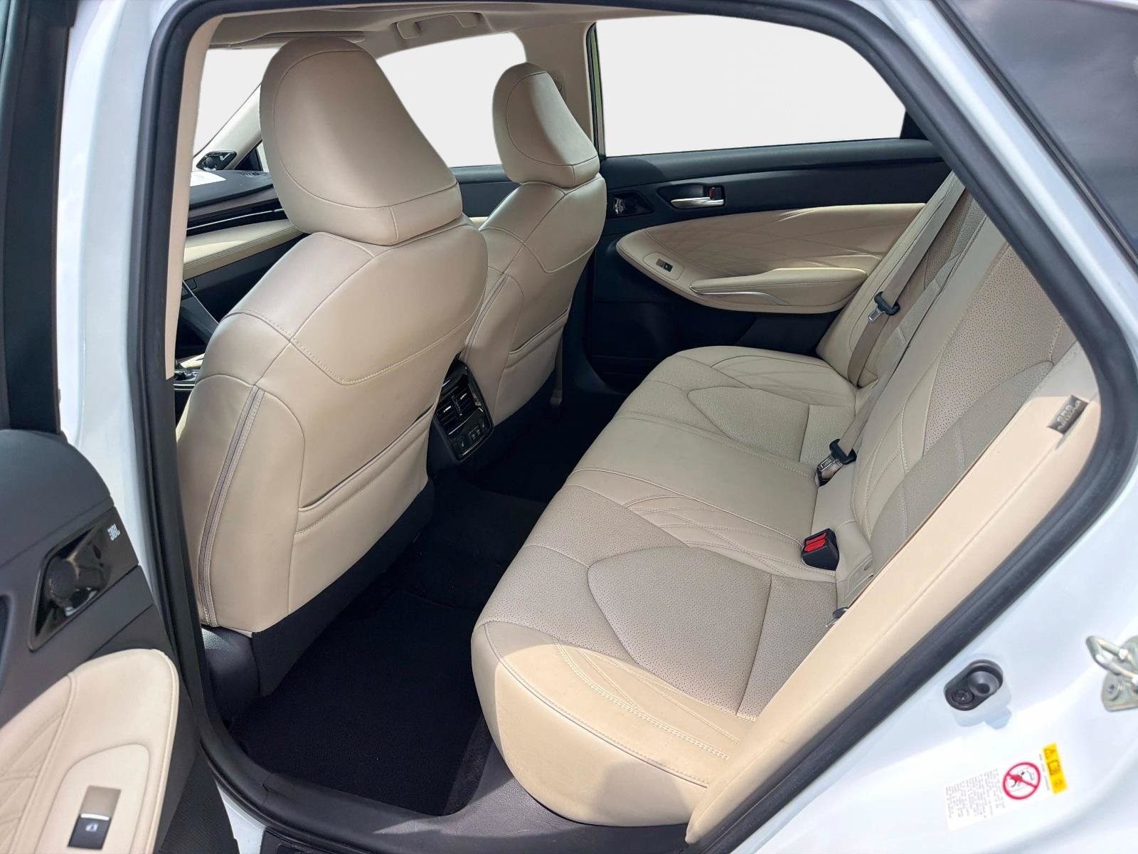 2019 Toyota Avalon 11