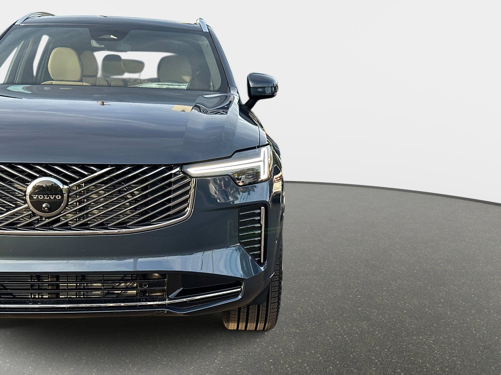 2026 Volvo XC90 Plus - Photo 9