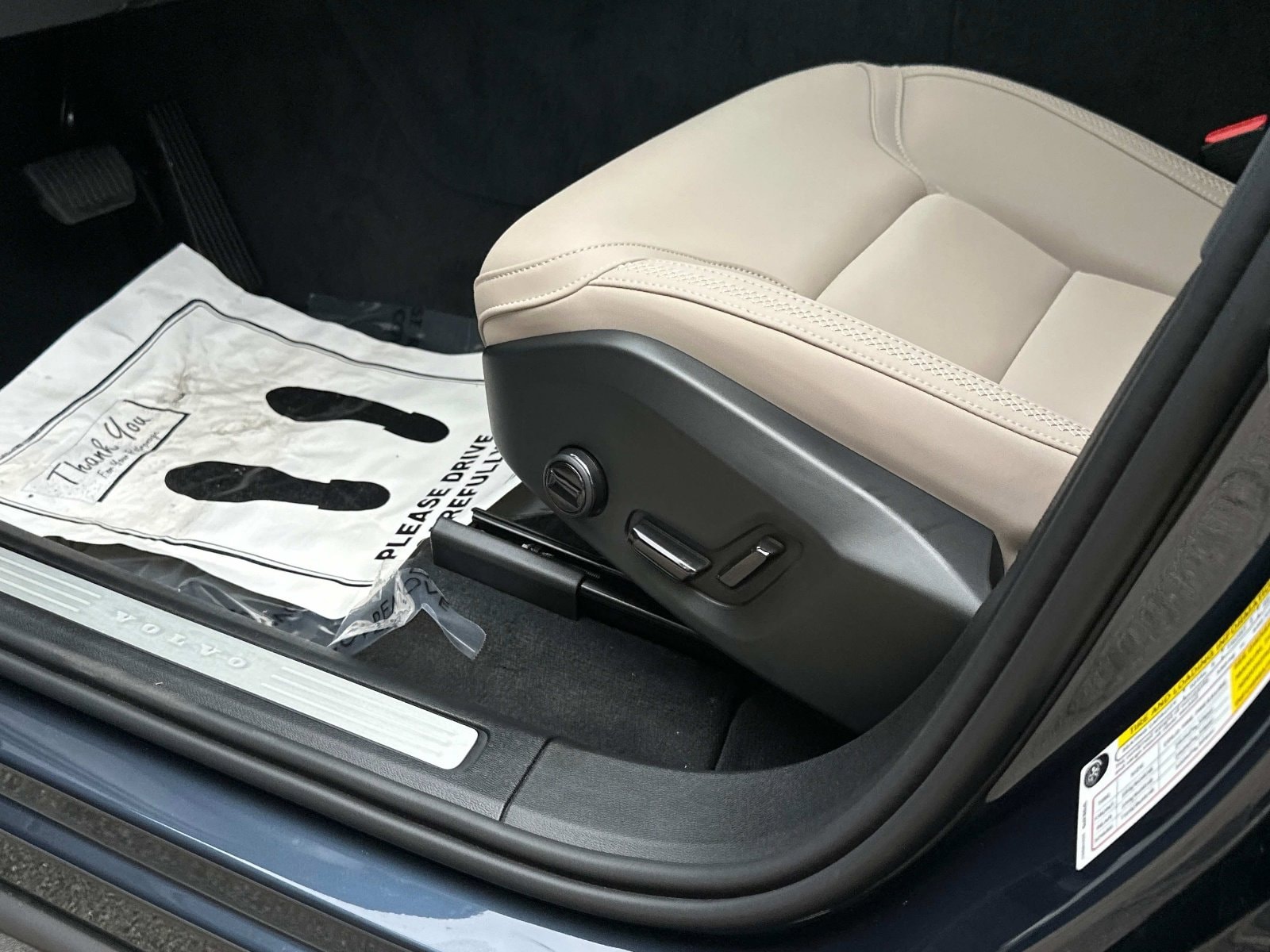 2026 Volvo XC60 Core - Photo 19
