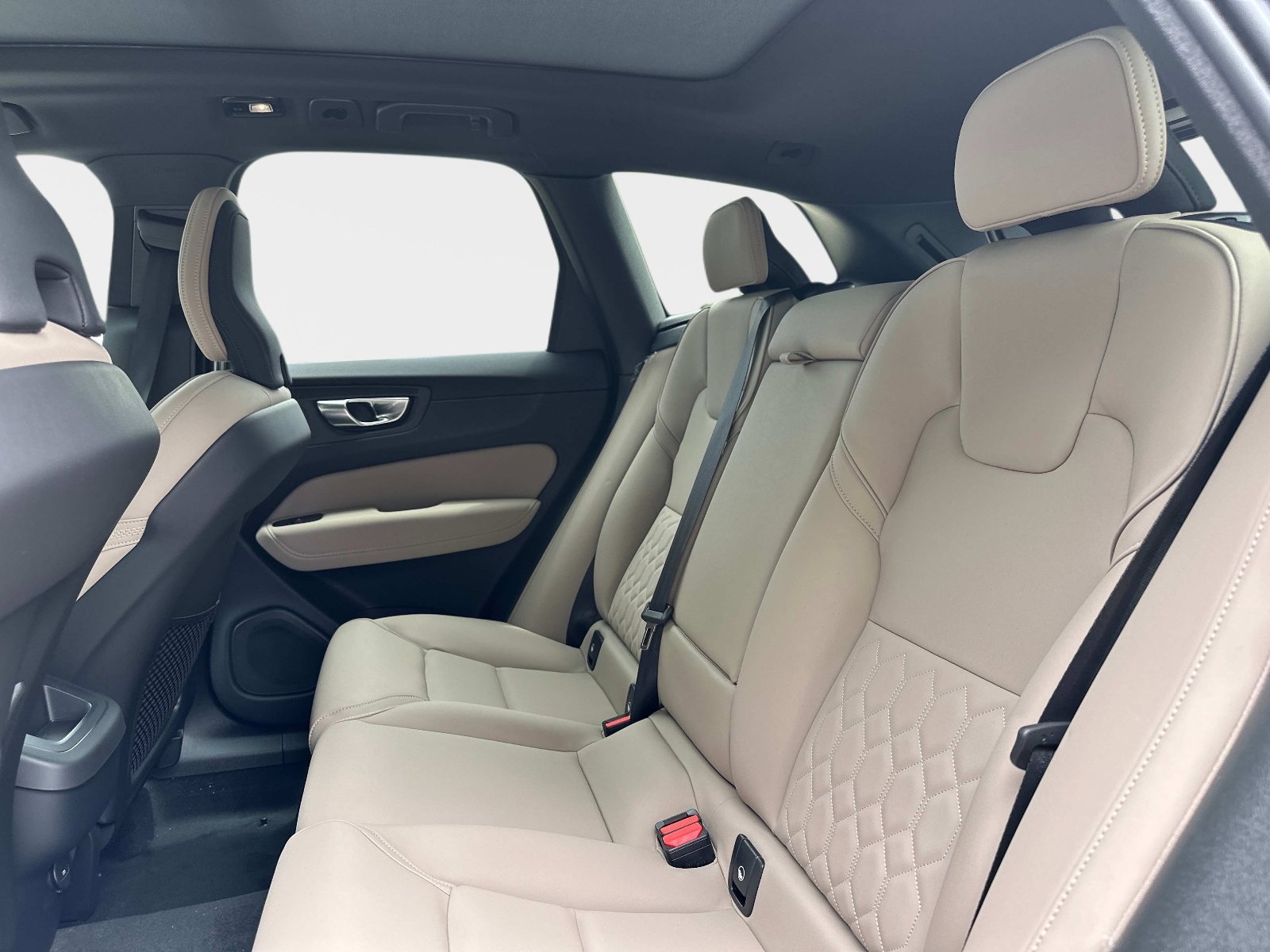 2026 Volvo XC60 Core - Photo 14