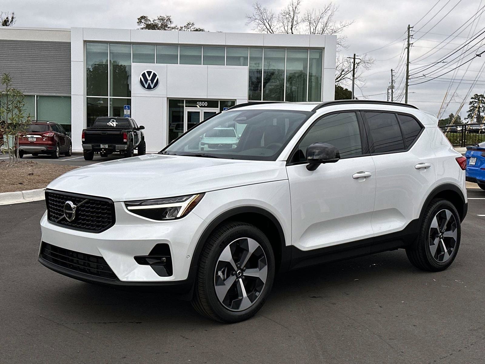 2026 Volvo XC40 Plus's photo