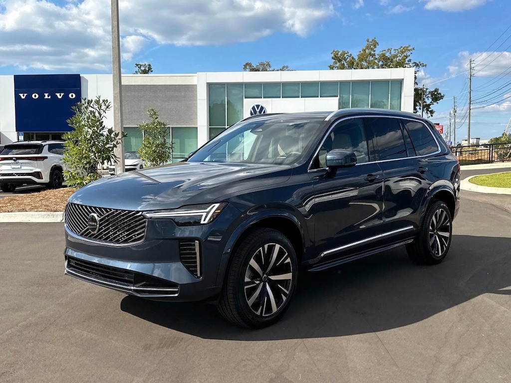 New 2026 Volvo XC90 B5 Core SUV