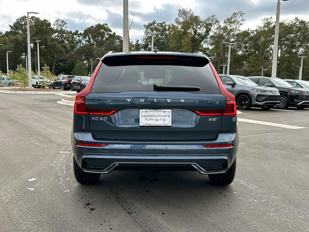 New 2026 Volvo XC60 B5 Core SUV