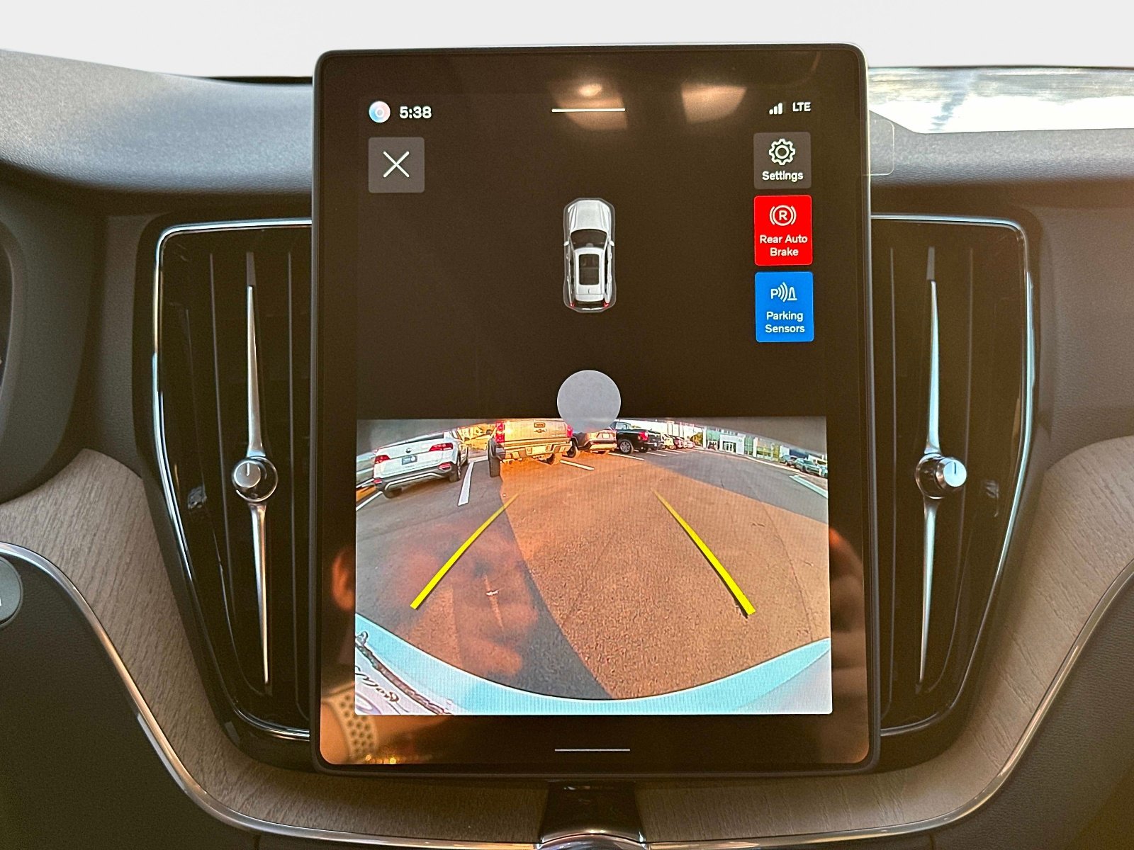 2026 Volvo XC60 Core - Photo 23