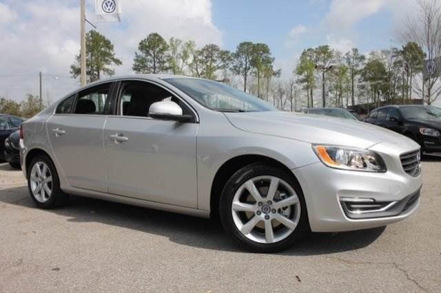 2016 Volvo S60 silver