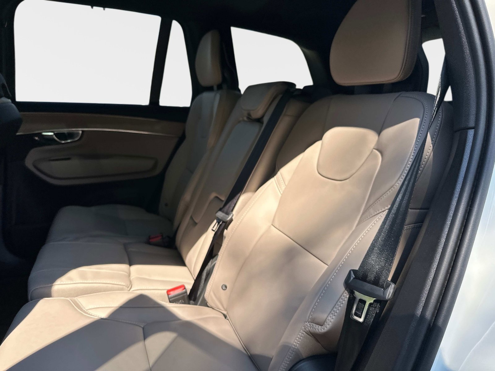 2026 Volvo XC90 Ultra - Photo 12