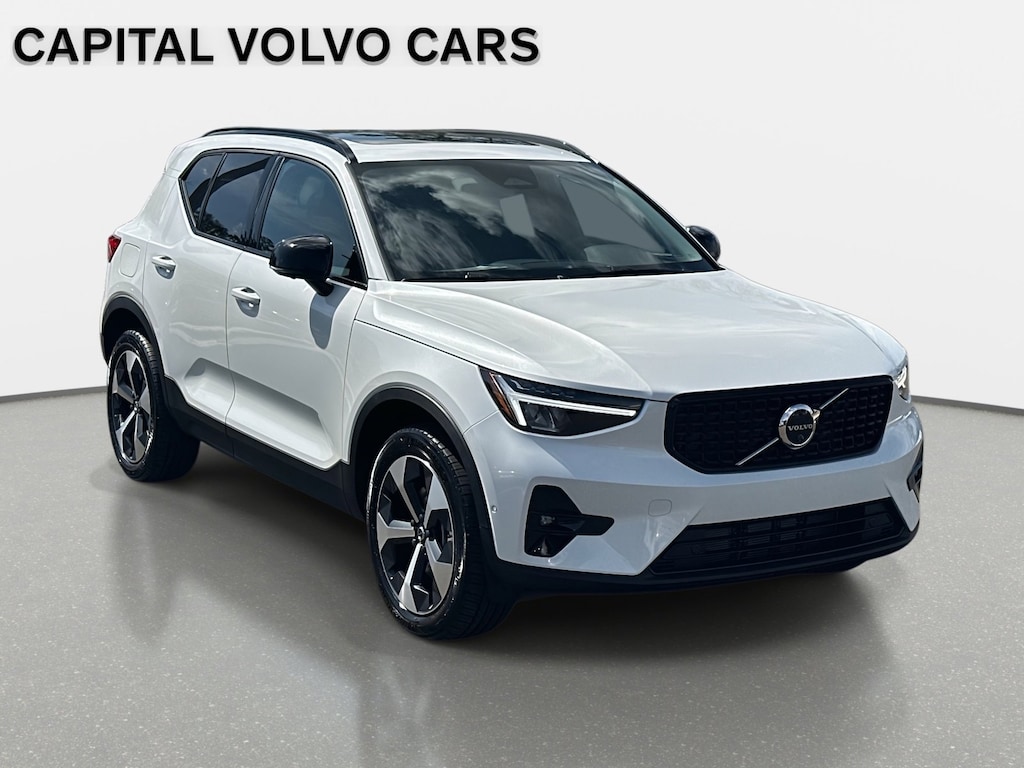 New 2026 Volvo XC40 B5 Plus SUV
