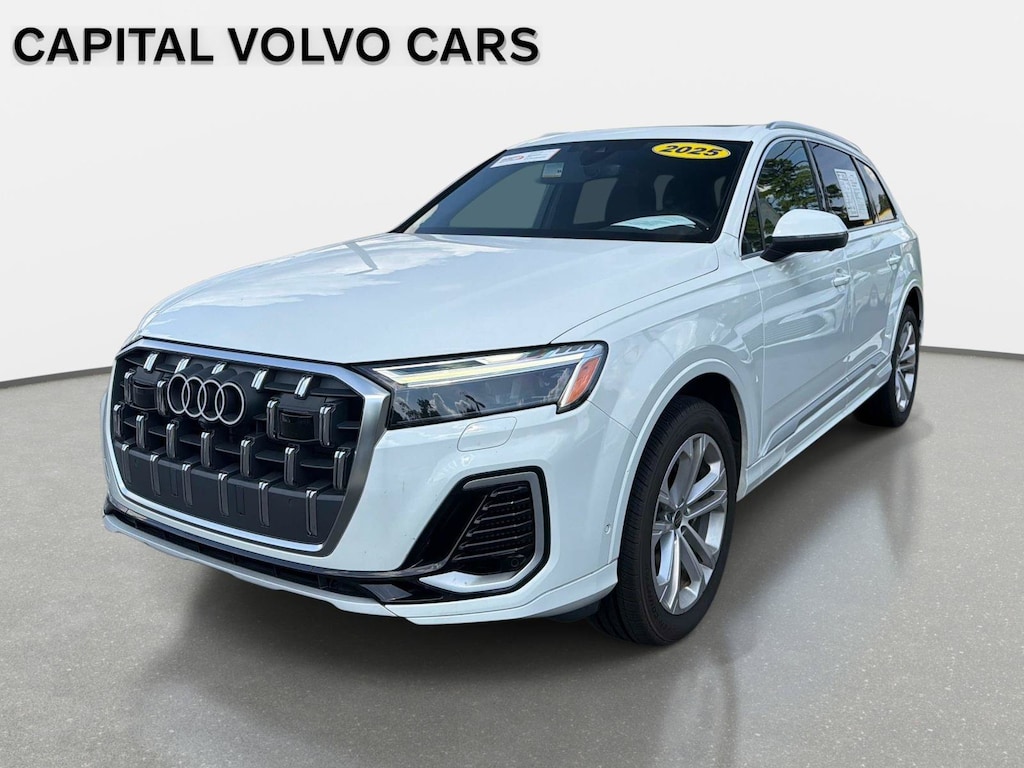Used 2025 Audi Q7 55 Premium SUV