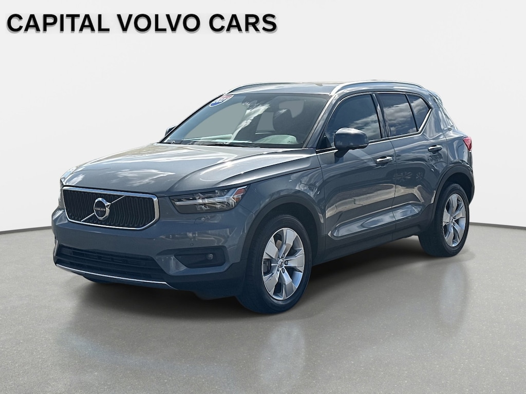 Used 2021 Volvo XC40 T5 Momentum SUV
