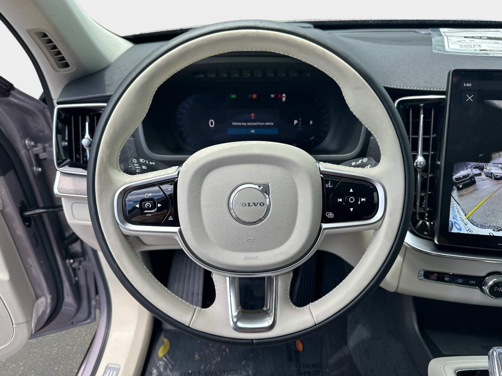 2026 Volvo XC90 Ultra - Photo 22