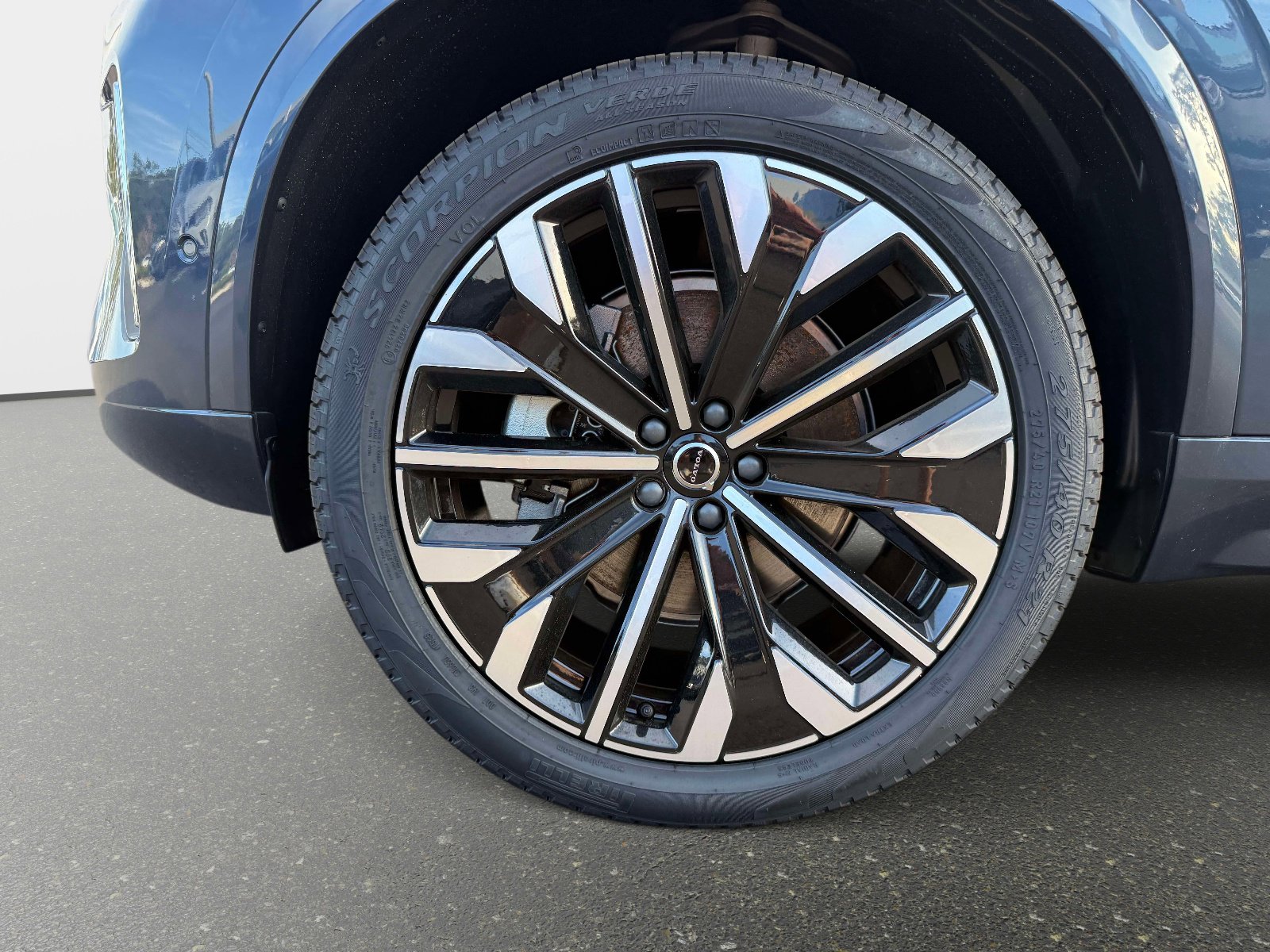 2026 Volvo XC90 Plus - Photo 10