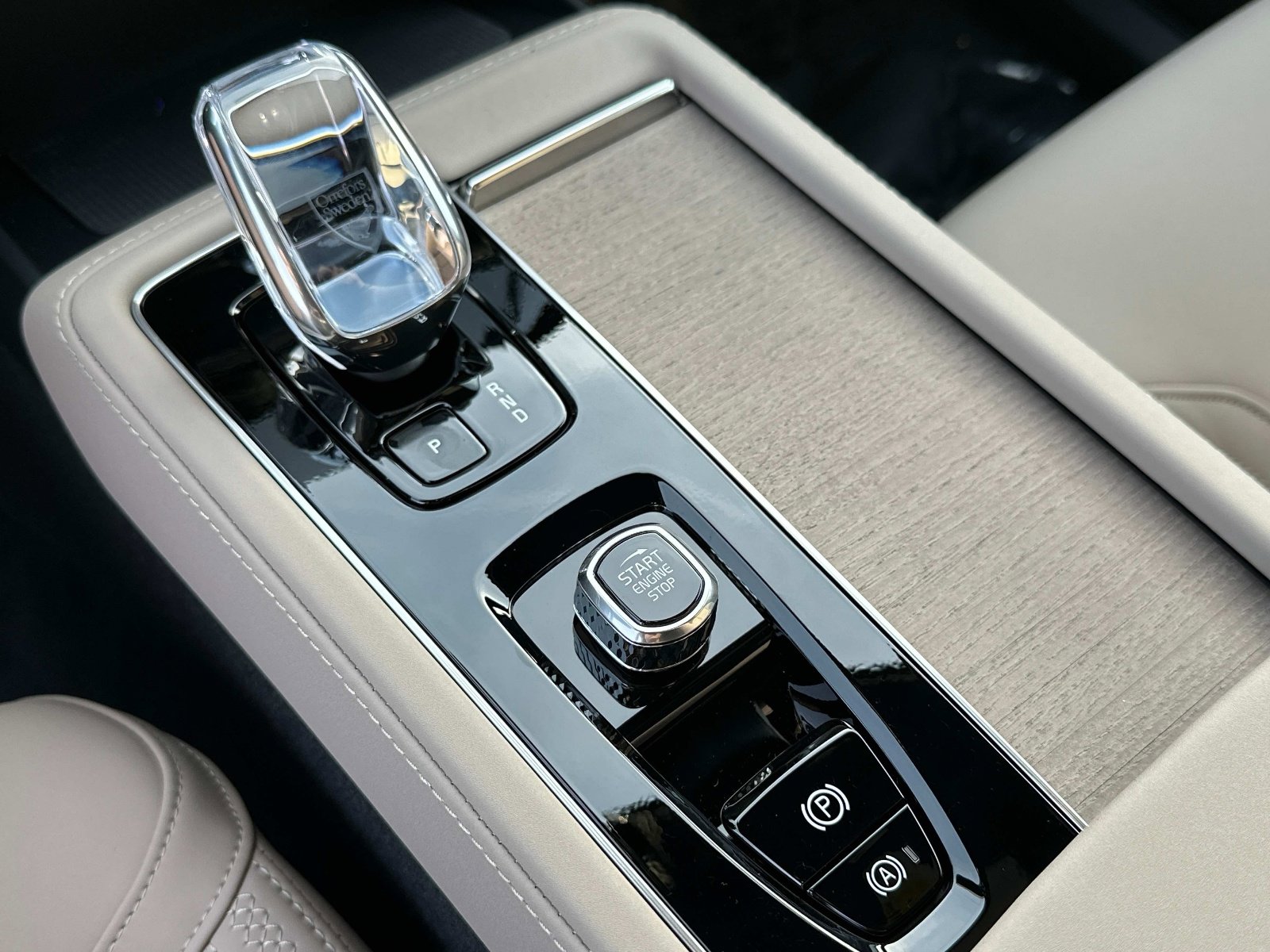 2026 Volvo XC90 Plus - Photo 22