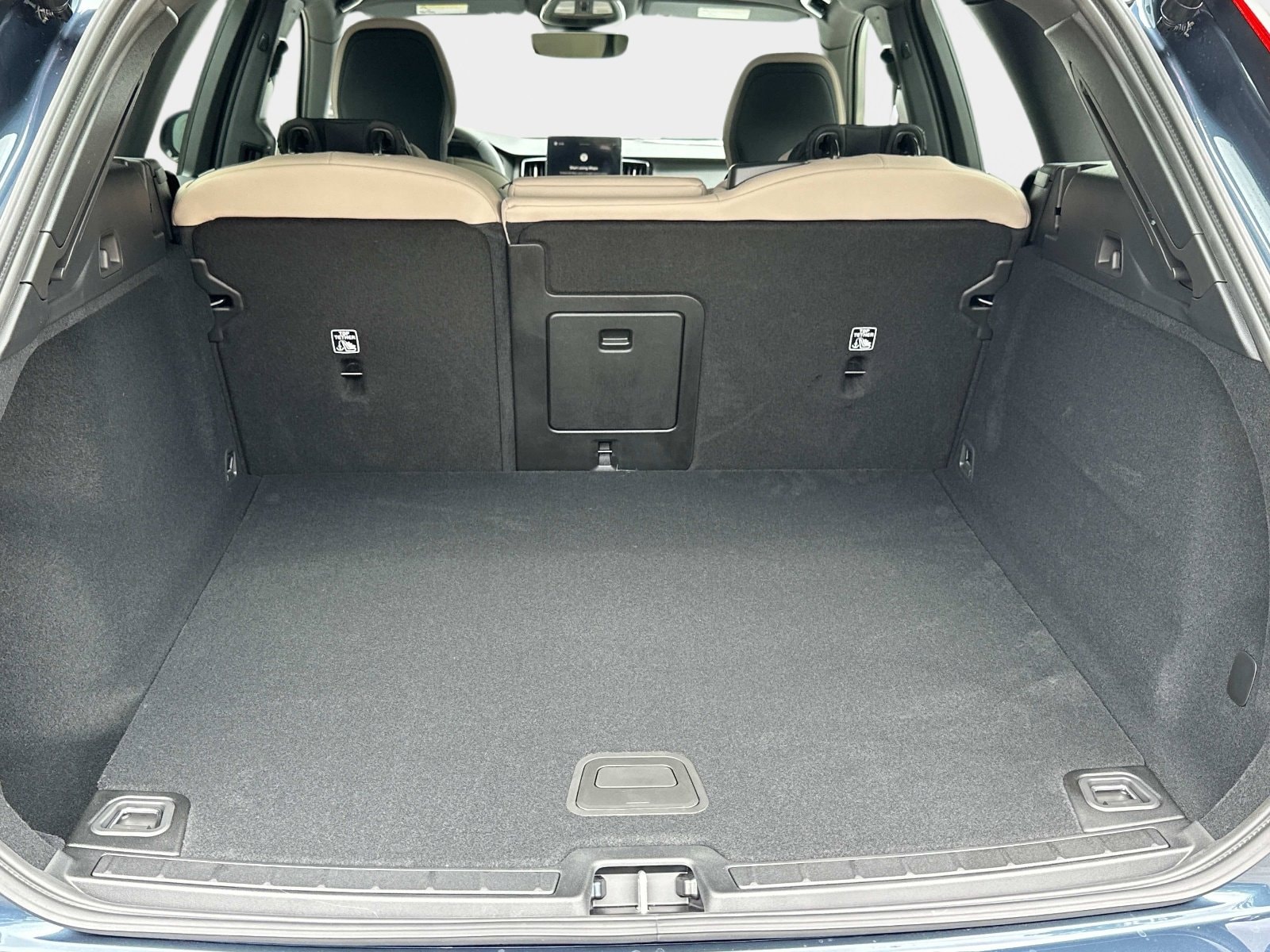 2026 Volvo XC60 Core - Photo 11