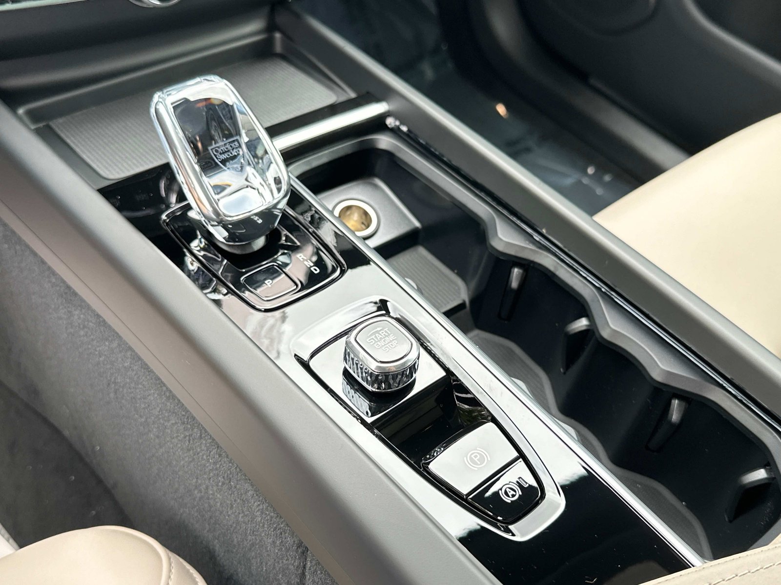 2026 Volvo XC60 Core - Photo 24
