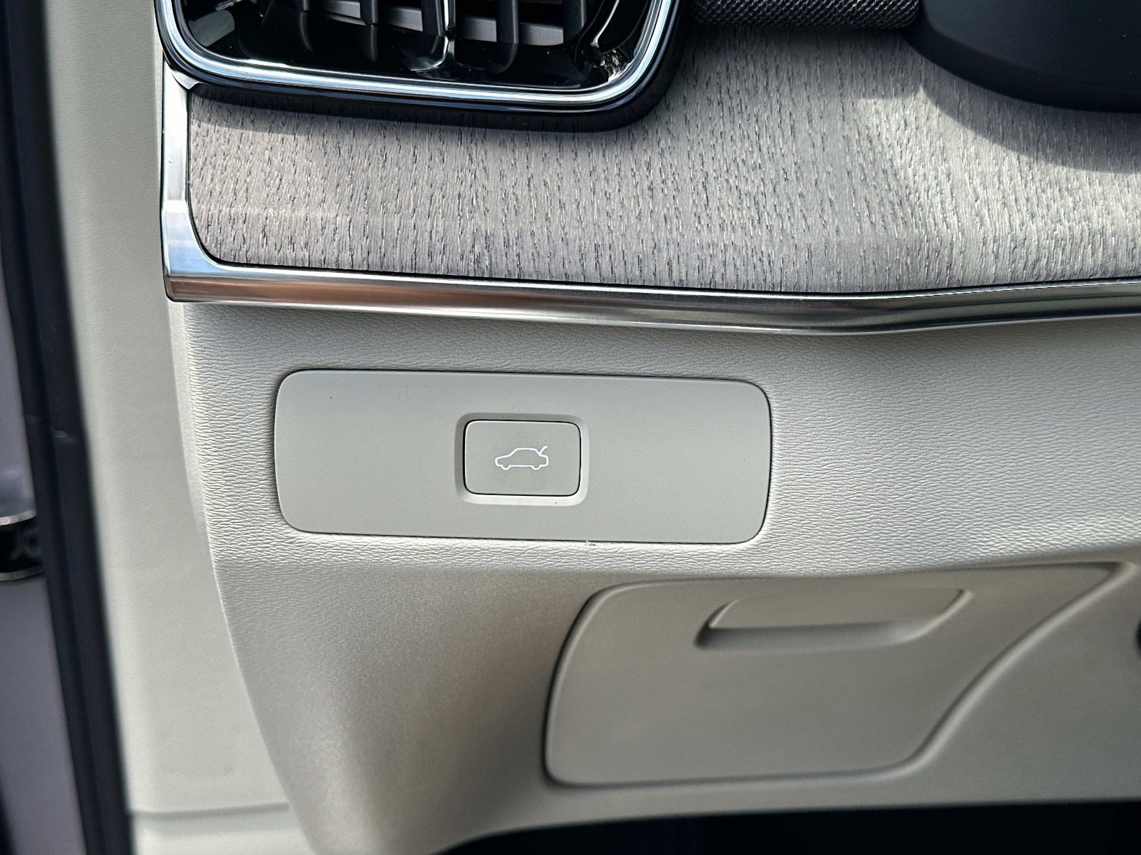 2026 Volvo XC90 Ultra - Photo 26