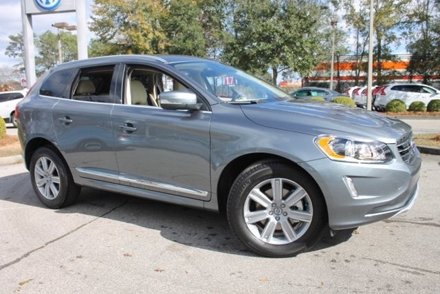 2016 Volvo XC60 grey