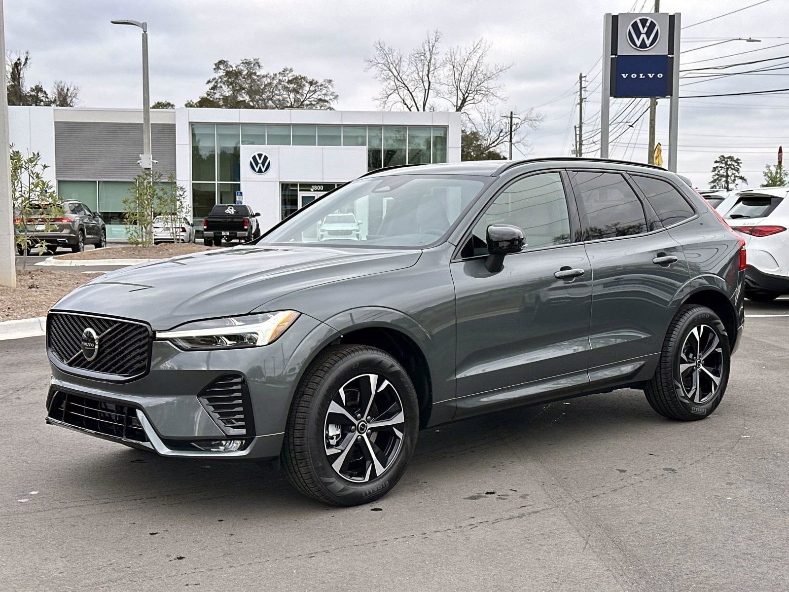 2026 Volvo XC60 Core's photo