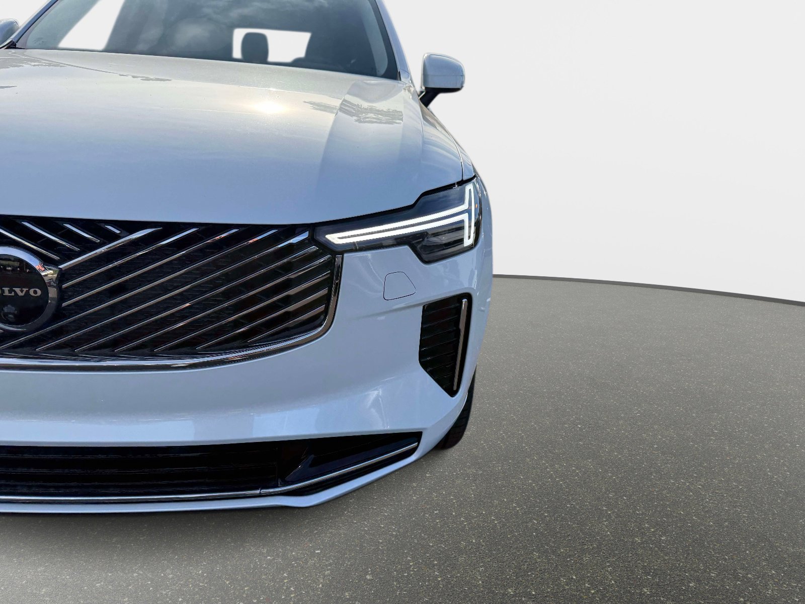 2026 Volvo XC90 Plus - Photo 9