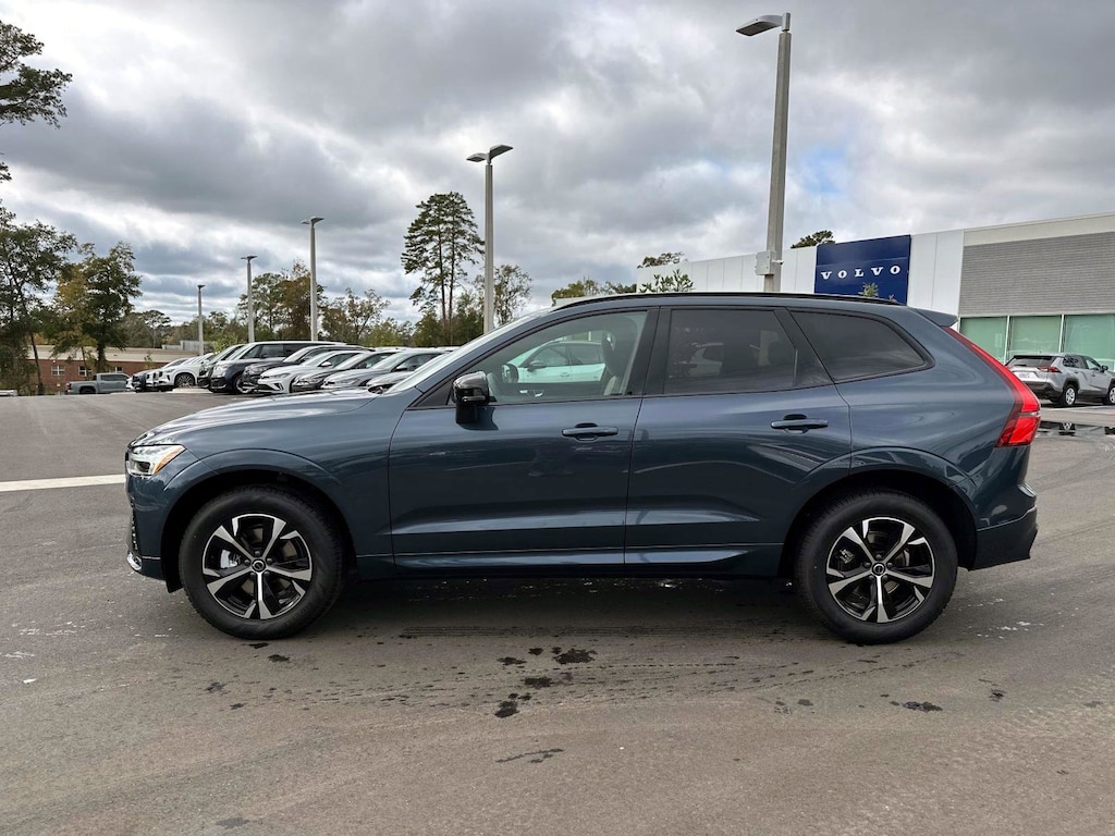 New 2026 Volvo XC60 B5 Core SUV