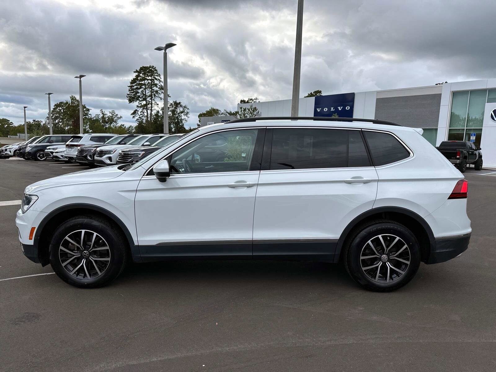 2021 Volkswagen Tiguan SE photo 2