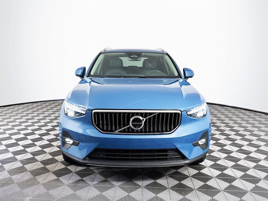 Used 2024 Volvo XC40 B5 Plus Bright SUV