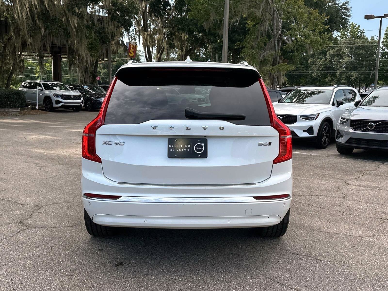 2023 Volvo XC90 AWD Ultimate photo 3
