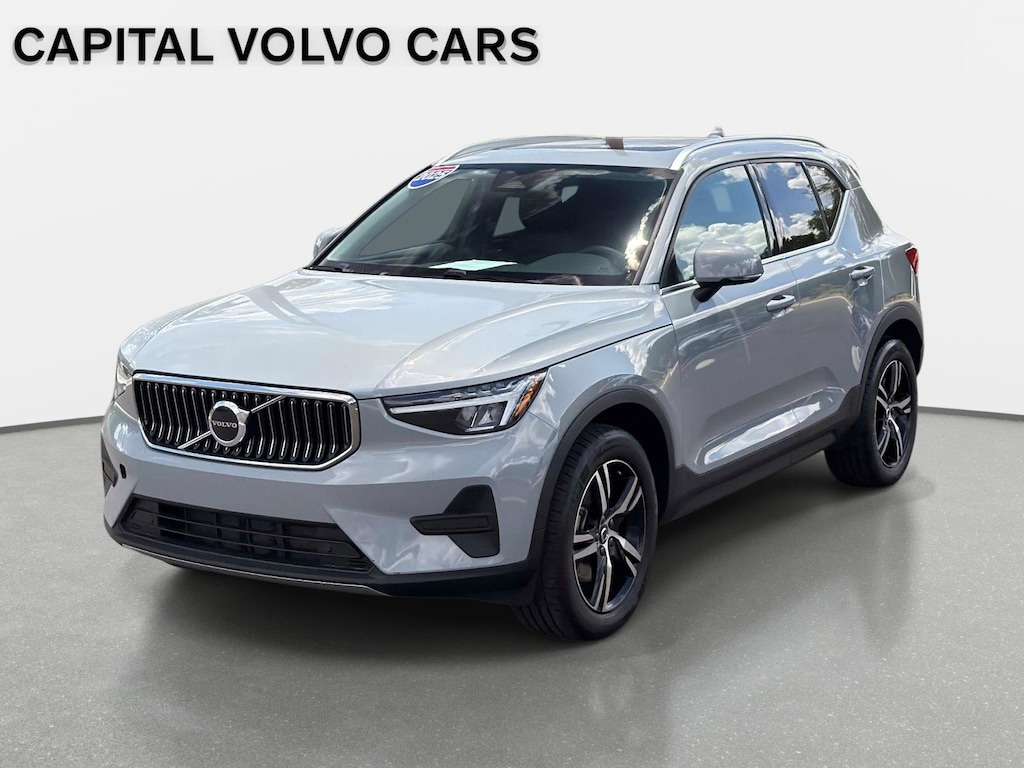 Certified 2025 Volvo XC40 B5 Core Bright Theme SUV