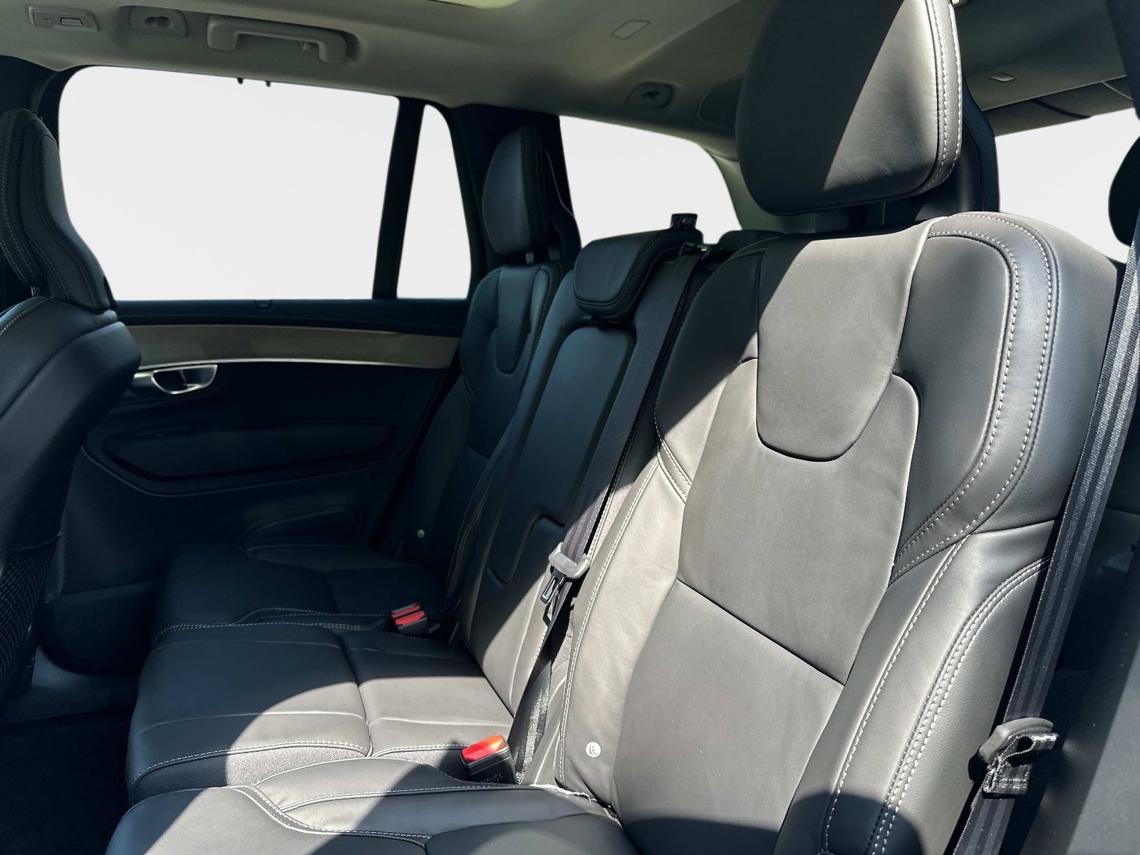 2026 Volvo XC90 Ultra - Photo 12