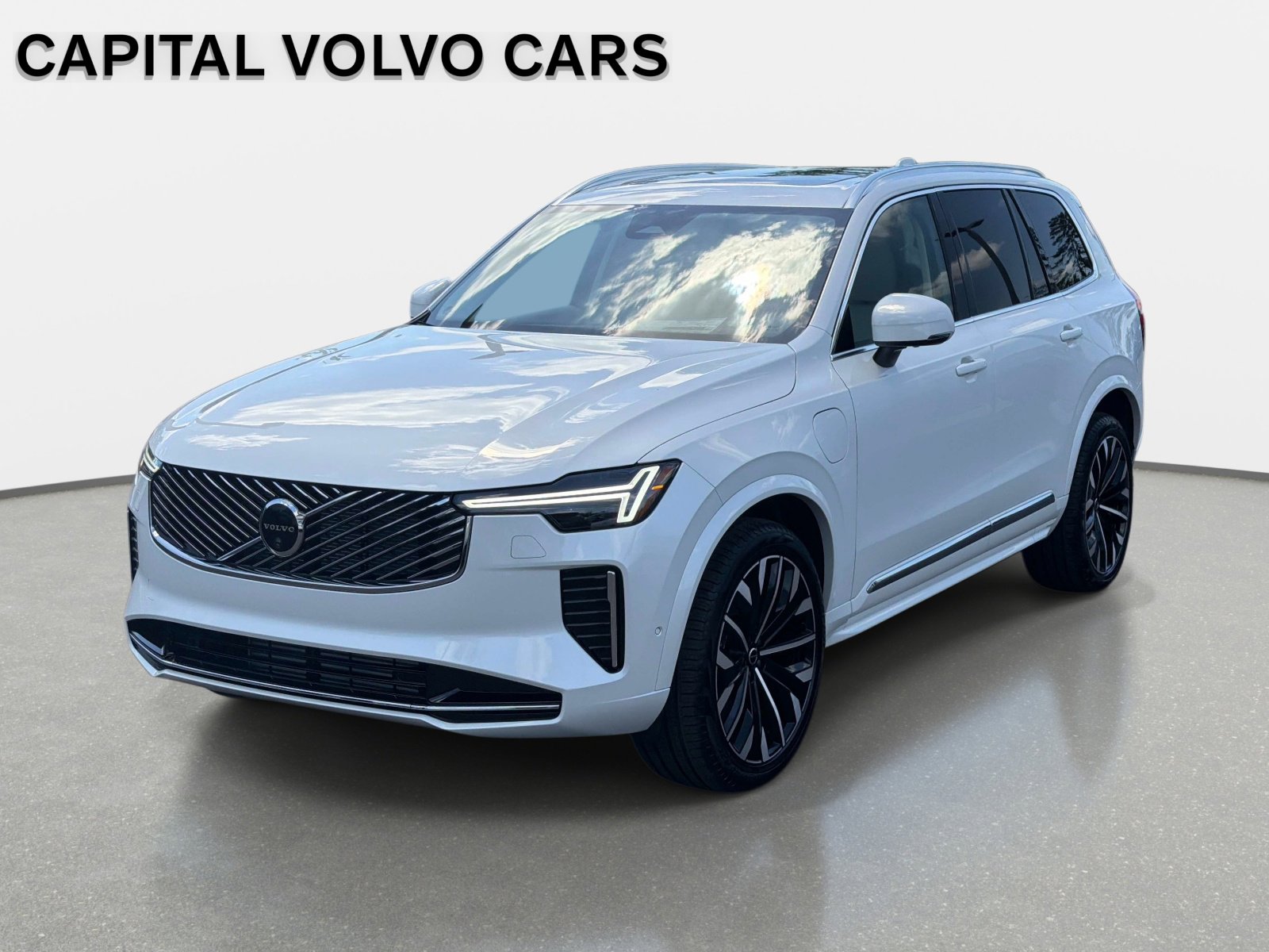 2026 Volvo XC90 T8 Recharge Ultra Bright 4WD's photo