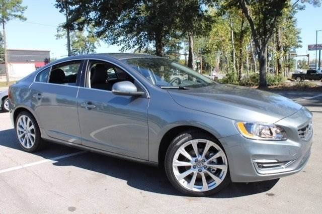 2016 Volvo S60 grey